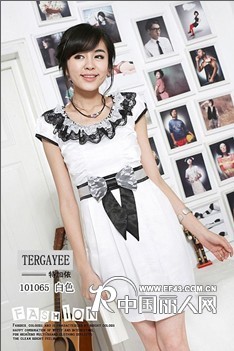 特加依-101065品牌折扣女装领口两层荷叶清纯连衣裙