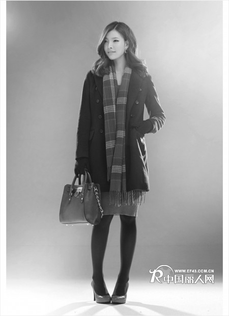 极致灰，让优雅过度至冬天-艾米塔韩版女装品牌欢迎您的加盟