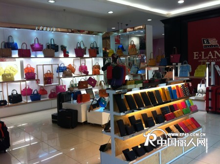 丽天妮女包6月9日重庆南岸区域加盟店正式开业