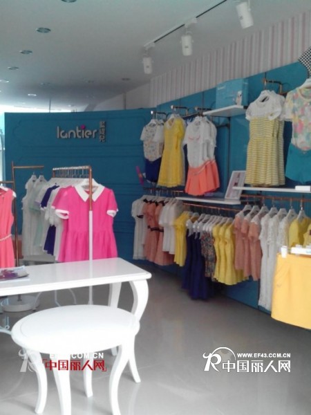 热烈祝贺蓝缇儿女装深圳龙岗坪山店于6月28号隆重开业