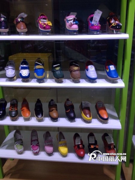 品牌折扣童鞋 品牌童鞋尾货批发  最具竟争力的品牌童鞋图图